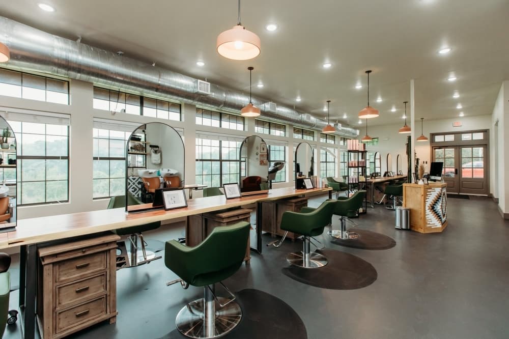 Group salon now open in Georgetown