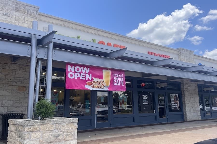 Tropical Smoothie Cafe opens off RM 620 in Austin