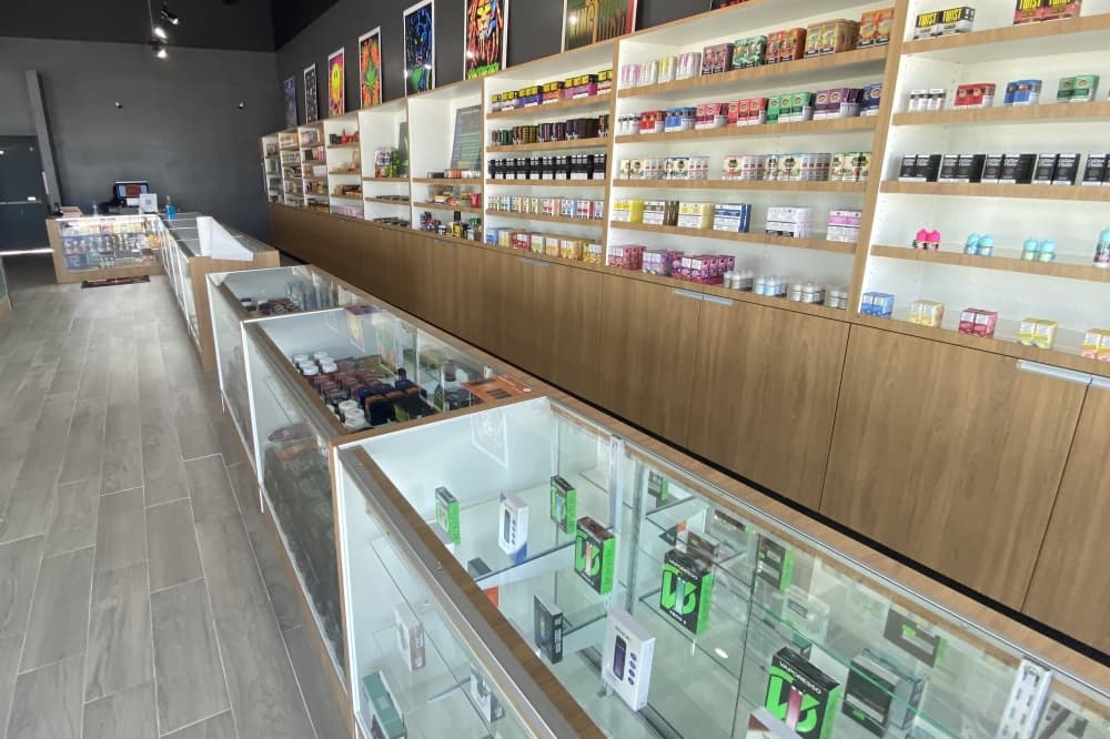 Uptown Vape now selling vape, CBD products in Hutto
