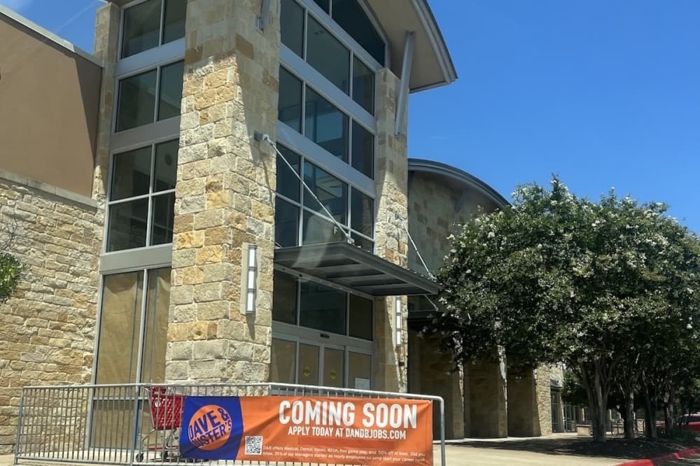 Dave & Buster's to bring arcade, restaurant to Southpark Meadows