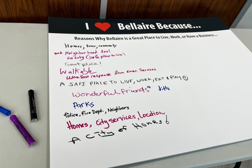 This is an image of a community board where people wrote what they love about the city of Bellaire