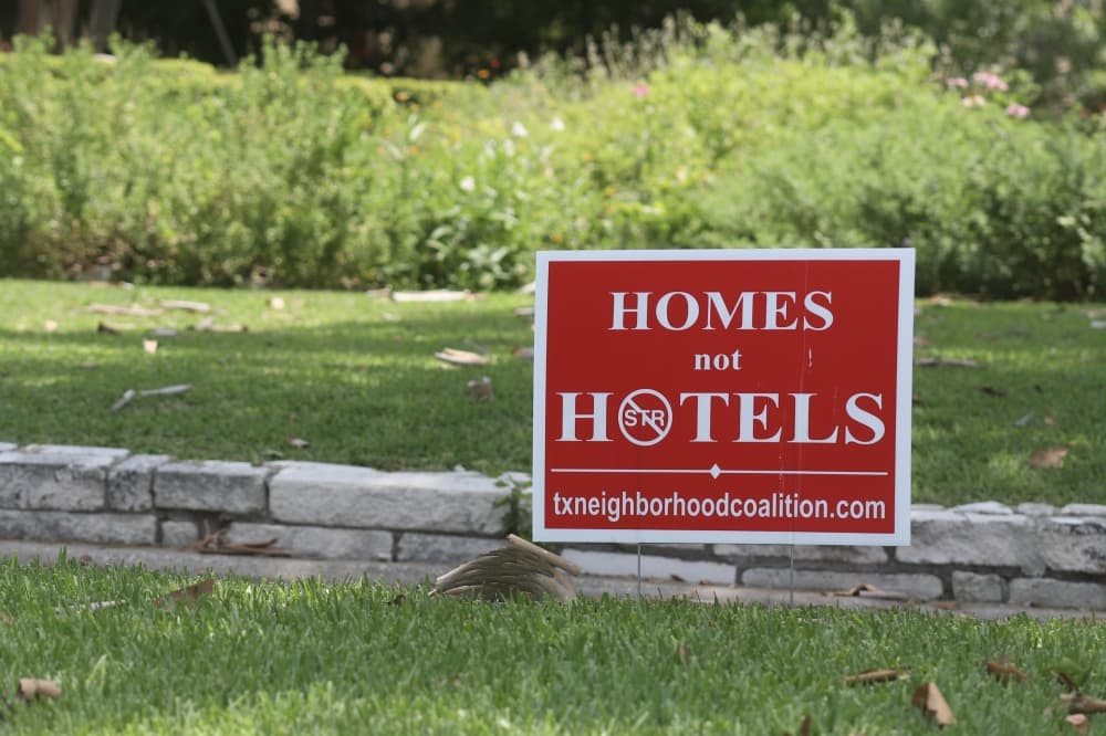 Dallas bans nearly all short-term rentals with new zoning ordinance