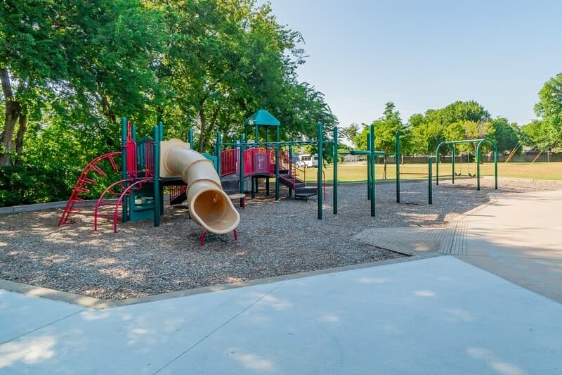 Fitzhugh Park's former playground