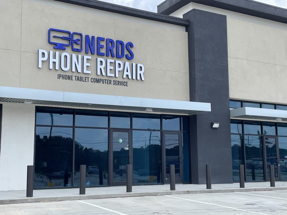 Phone Repair Nerds device service store to open soon in Humble