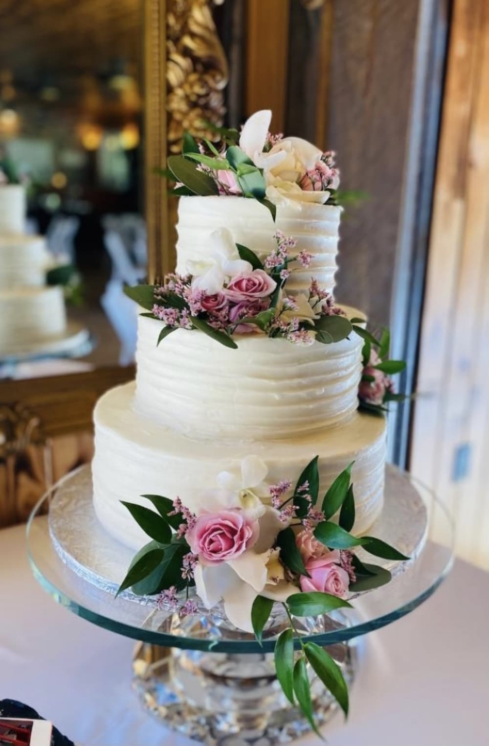 The business arranges flowers for several events, including weddings. (Courtesy Kemah Flowers & Company)