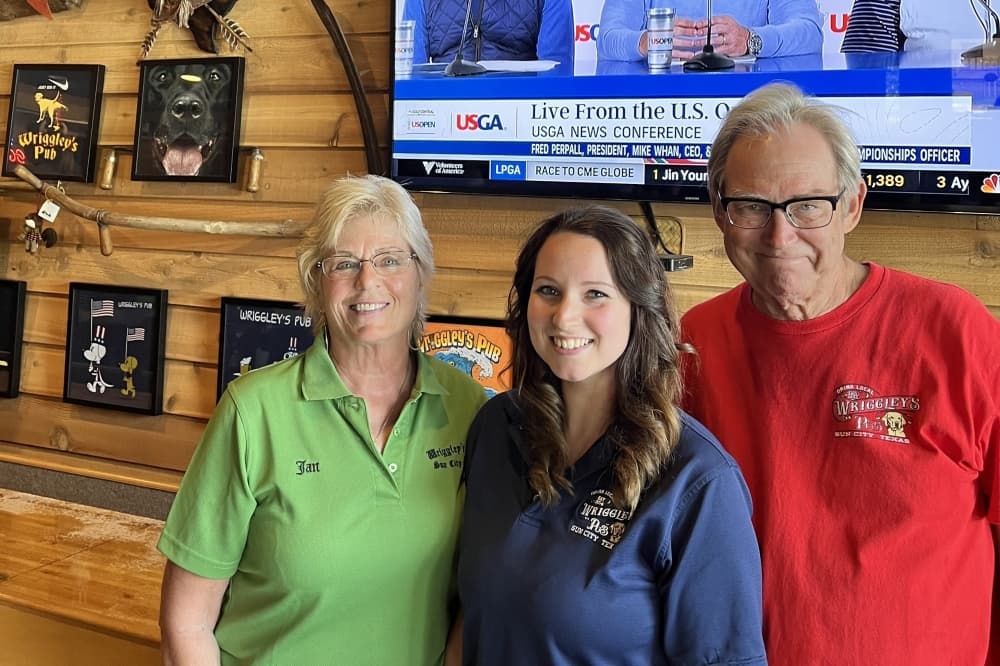 Wriggley’s Pub combines social gatherings, comfort food in Sun City