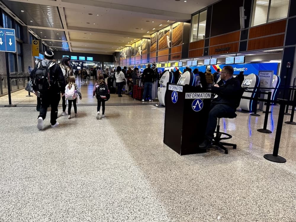 Austin airport launches traveler survey to determine design of new concourse