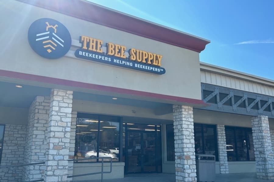 7 businesses now open in Round Rock