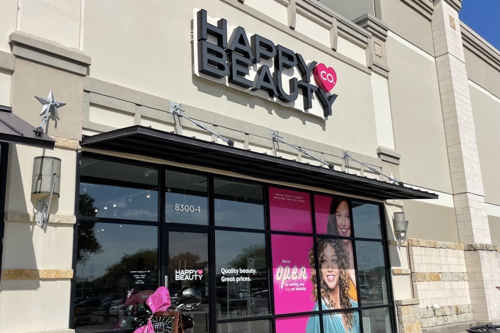 The exterior of Happy Beauty Co.