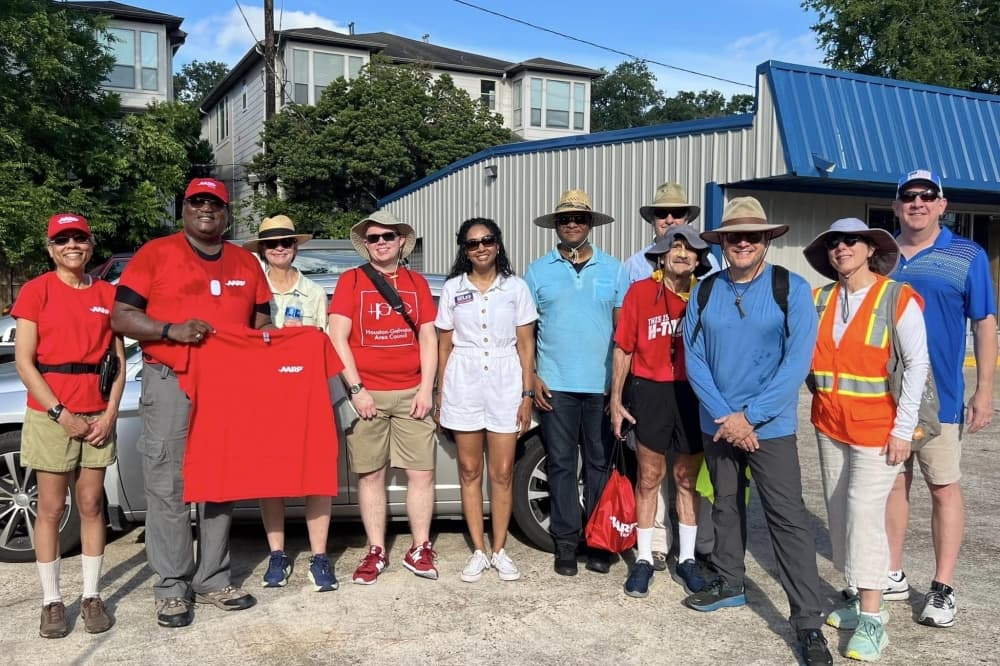 Group hosts walk audits along Washington Avenue to improve walkability