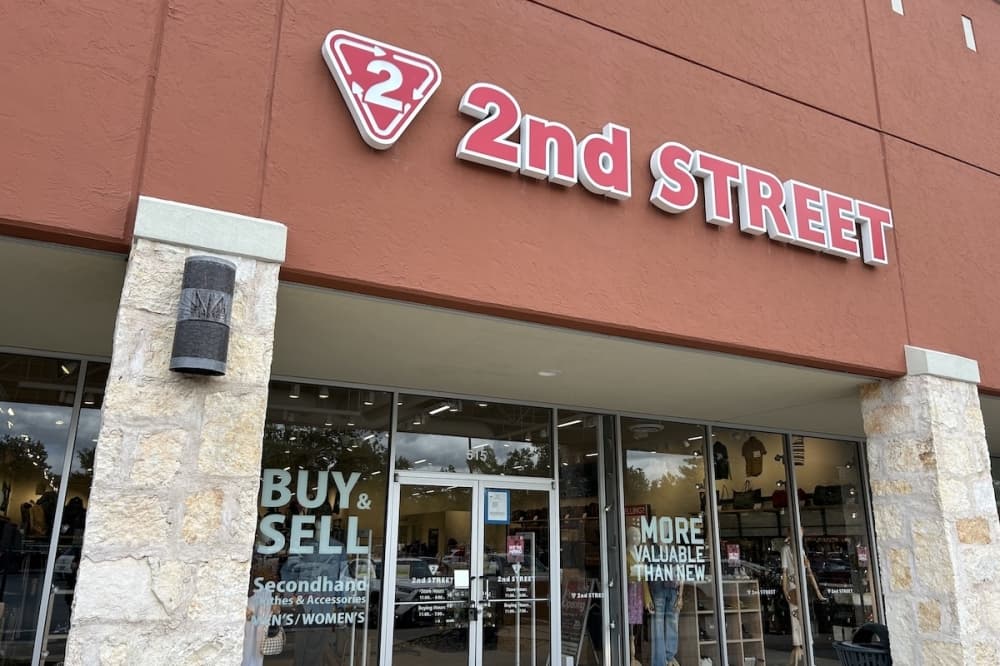 2nd Street USA buying, selling secondhand clothing in Sunset Valley