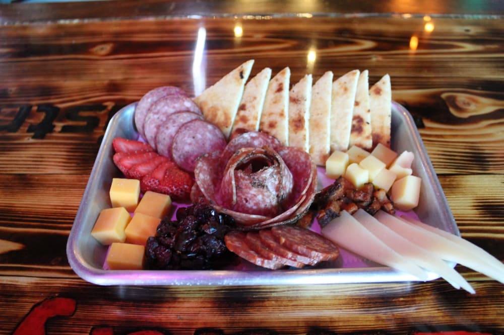 Caddy Shack Bistro is home away from home for Spring locals