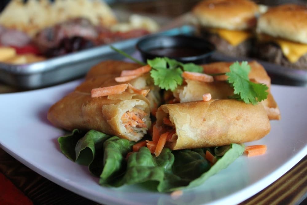 A photo of eggrolls 