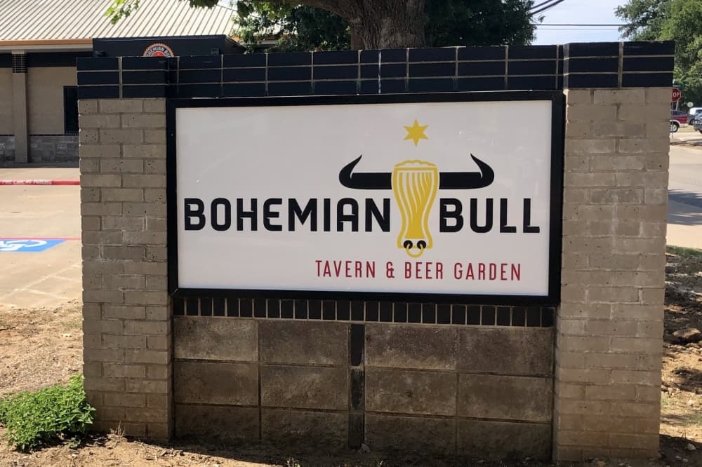 Grapevine’s Bohemian Bull now serving craft burgers, beer