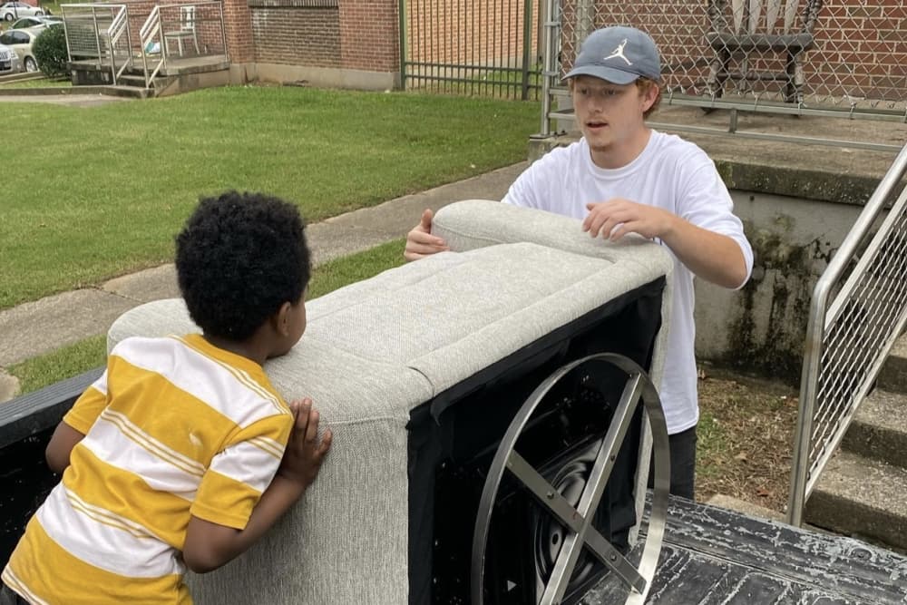 Austin welcomes junk removal company that supports local families in need