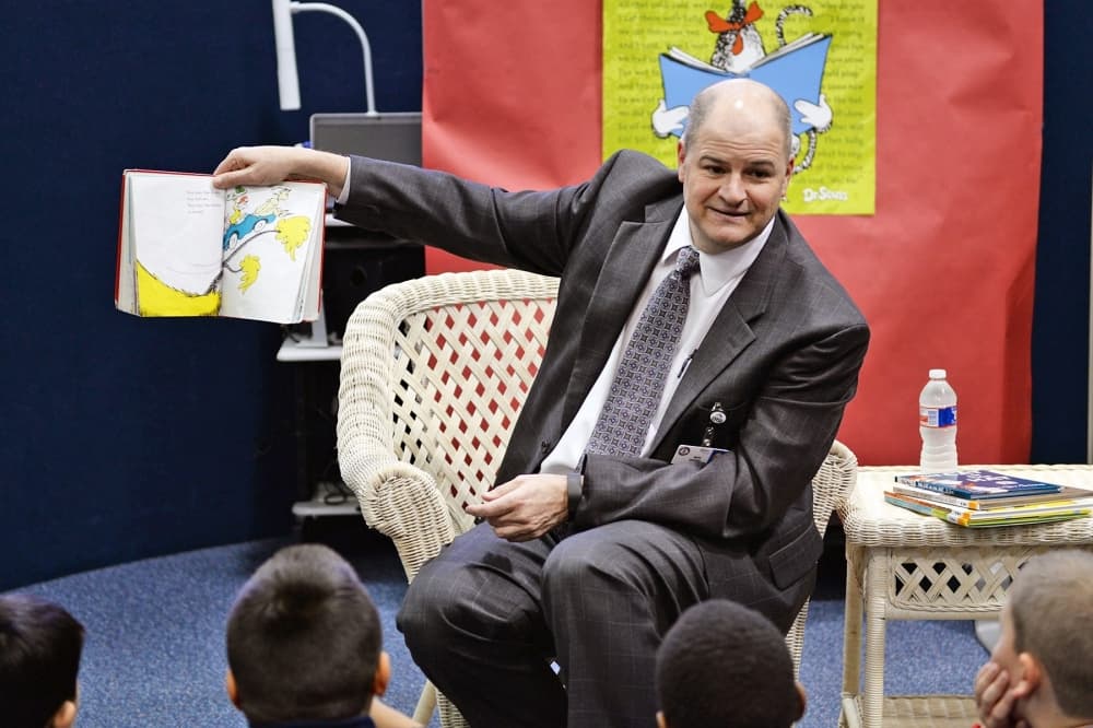 Henry reads students a story on Read Across America Day in 2015. (Courtesy Cy-Fair ISD)