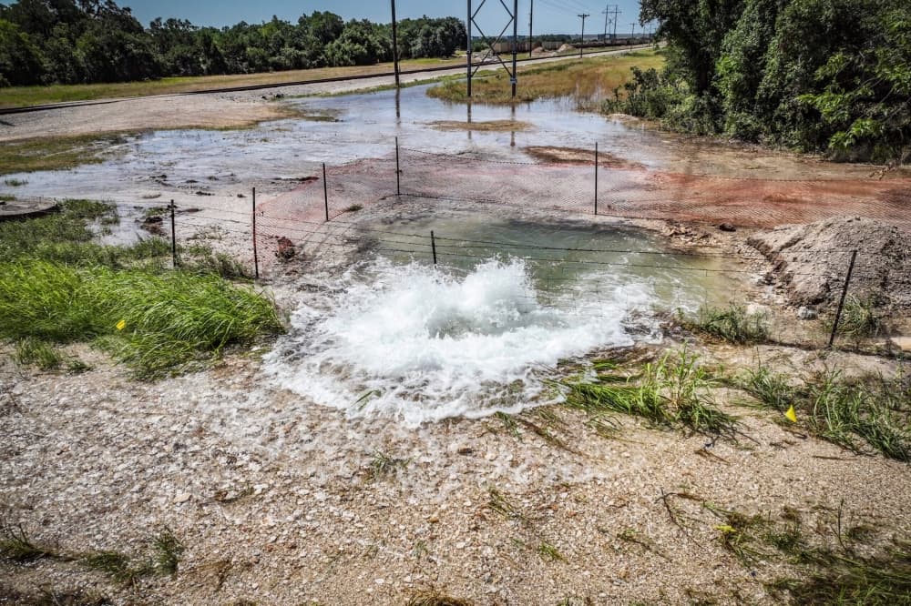 Crews complete work on water main break in Round Rock