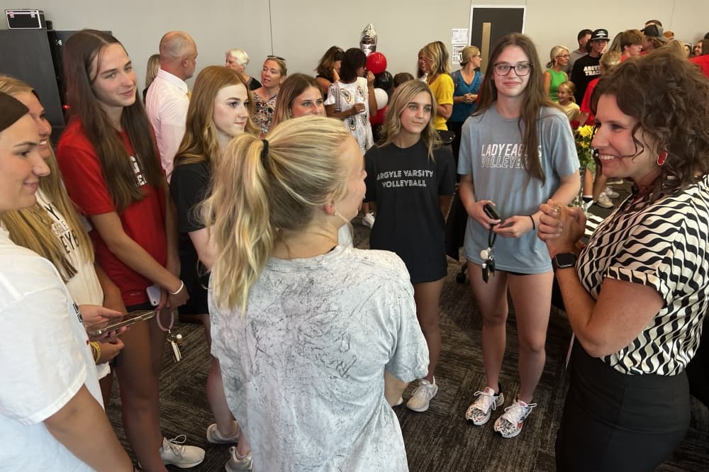 Picture of the Argyle ISD superintendent talking to students