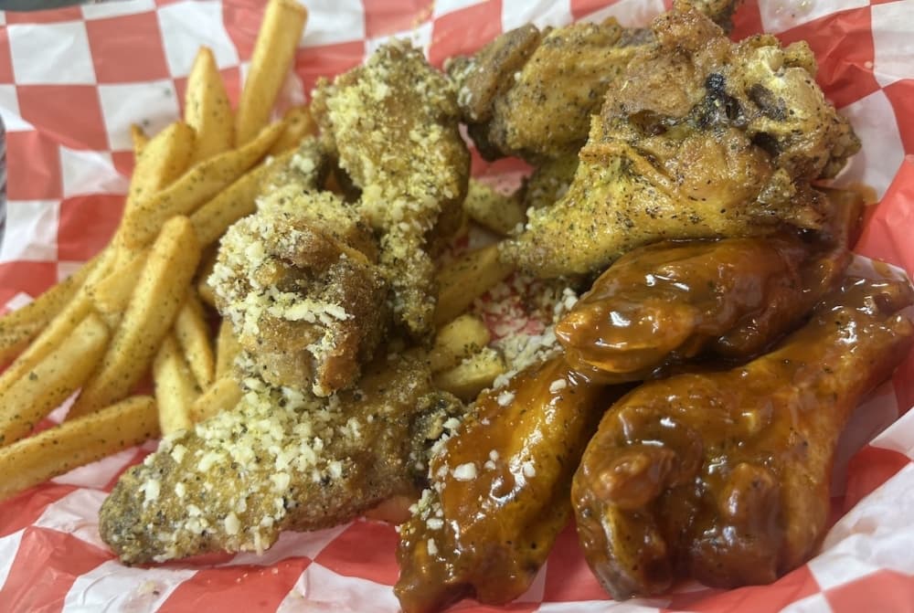 OMG Wings brings Illinois-style restaurant to Conroe
