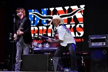 Dunn & Brooks performing