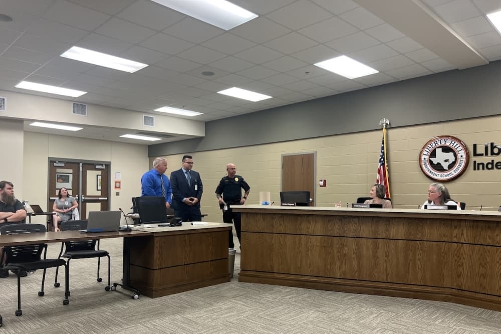 Liberty Hill ISD welcomes two new officers