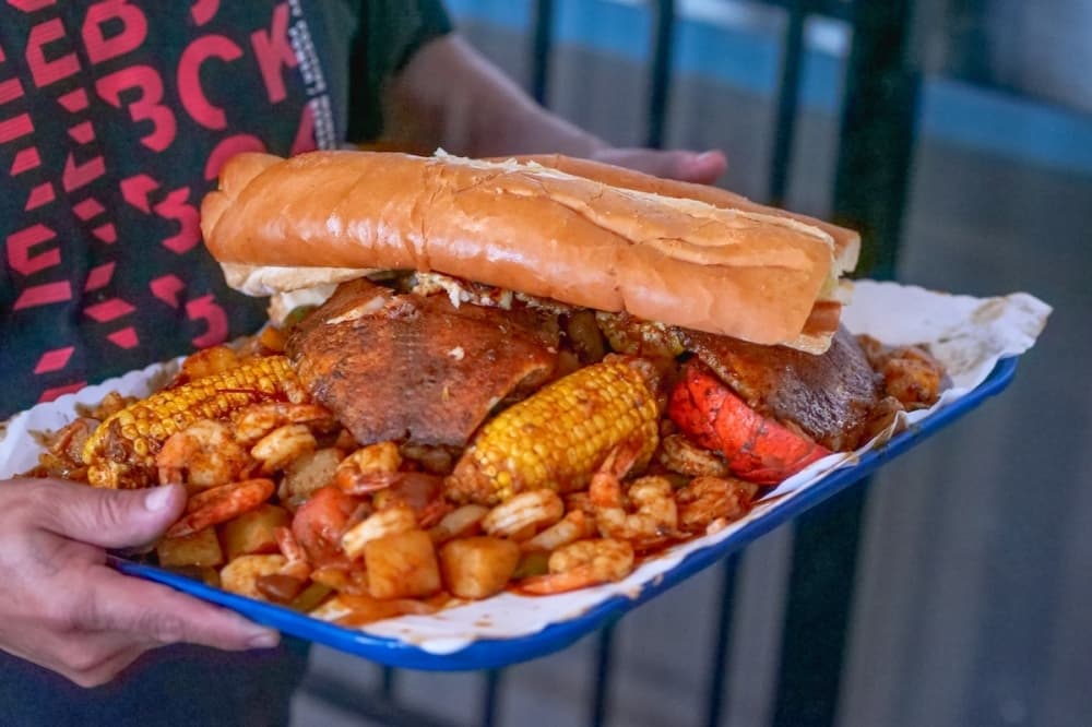 The Smoking Crab & Seafood Co. opens food truck in Richmond