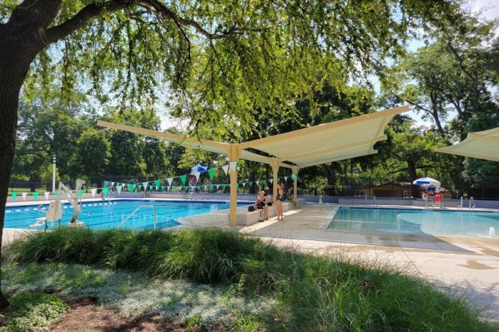6 Austin pools extend operations through September amid heat