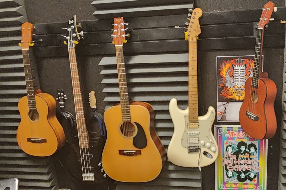 The Music School of Universal City offers music classes for all skill levels