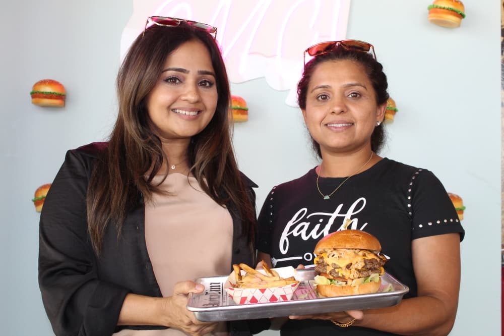 New burger concept opens in Pearland