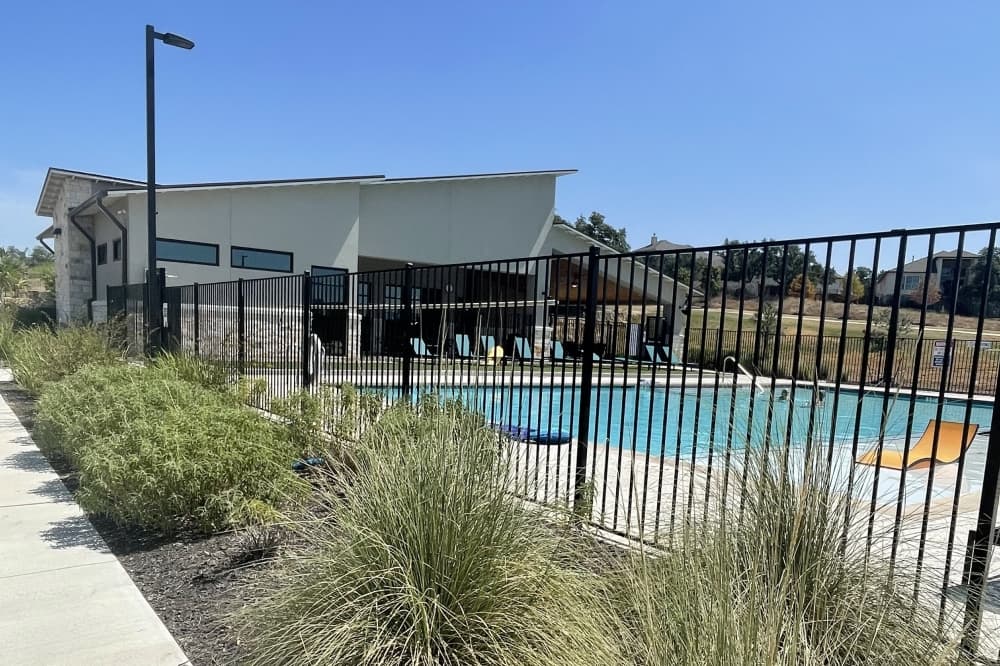 The homeowners association maintains a pool and amenity center. (Claire Shoop/Community Impact)