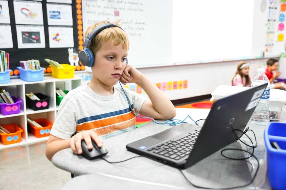 San Marcos, Hays CISDs acclimate to completely-online STAAR redesign