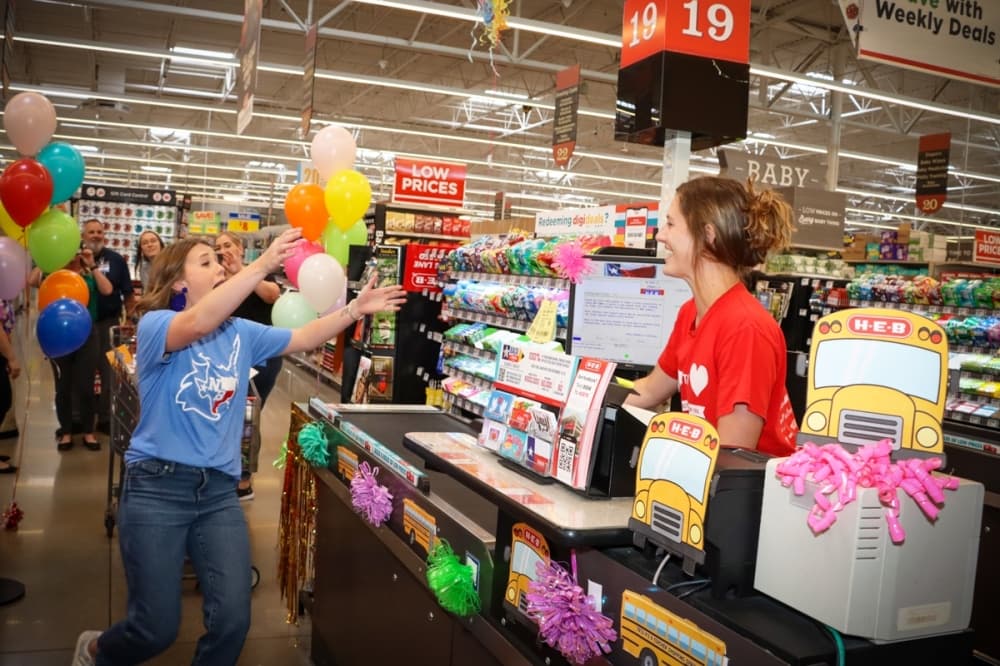 New Braunfels teacher secures almost $2K in school supplies in H-E-B shopping spree