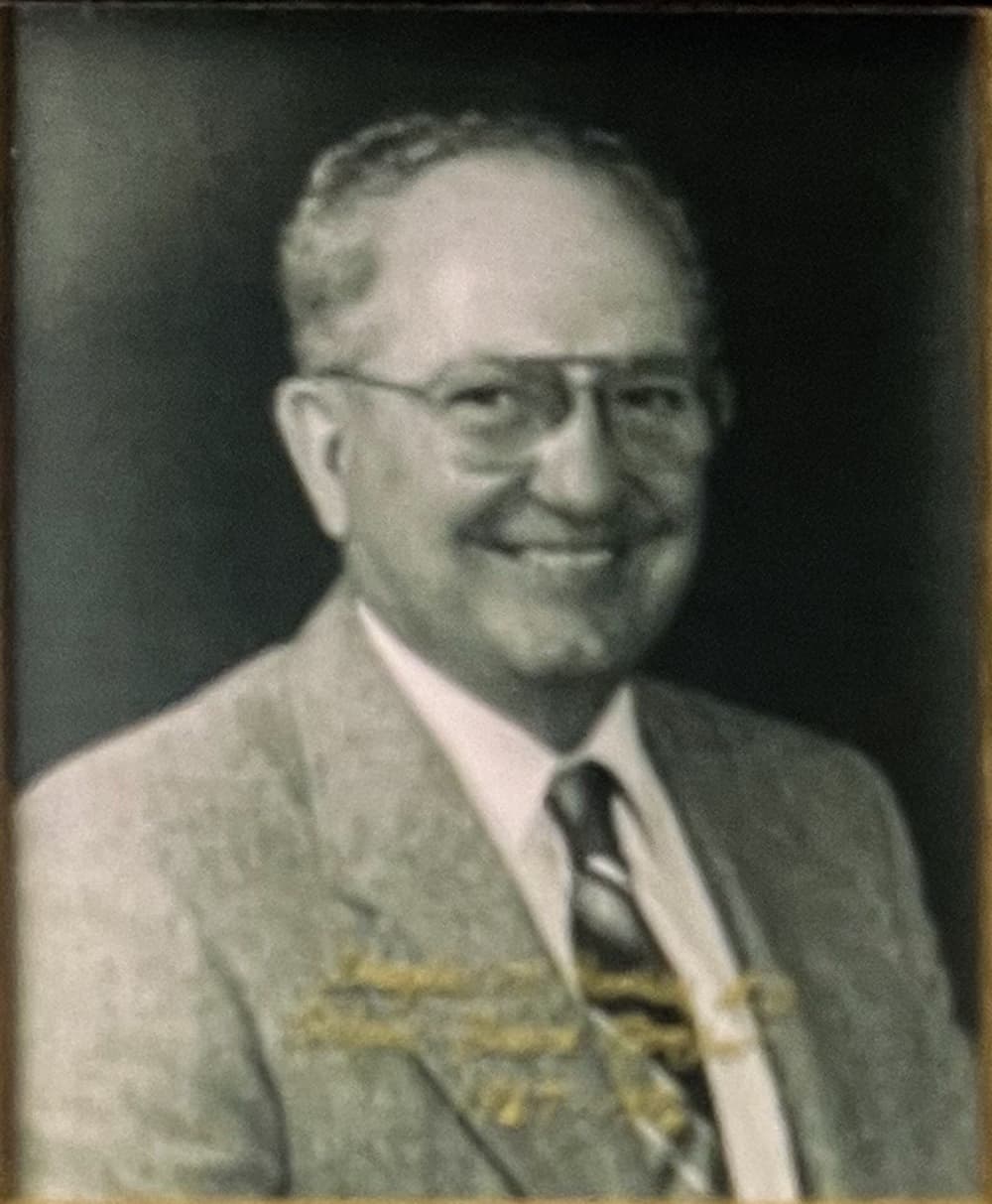 Dr. Douglas Benold served on the GISD board of trustees from 1967-75. 