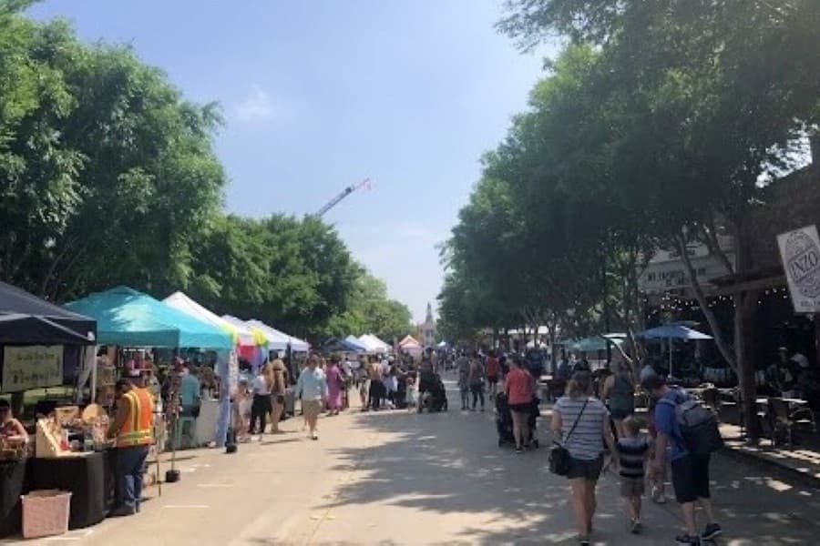 street of vendors