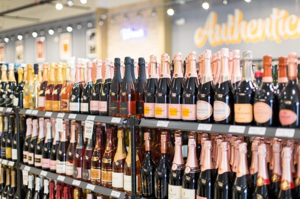 Twin Liquors brings wine, spirits and more to North Austin with new location