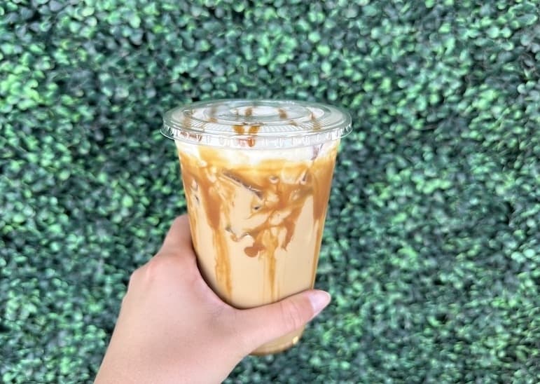 Coffee on the Knox has a Colombian Cartel coffee, which is a vanilla and caramel iced coffee. (Amira Van Leeuwen/Community Impact)