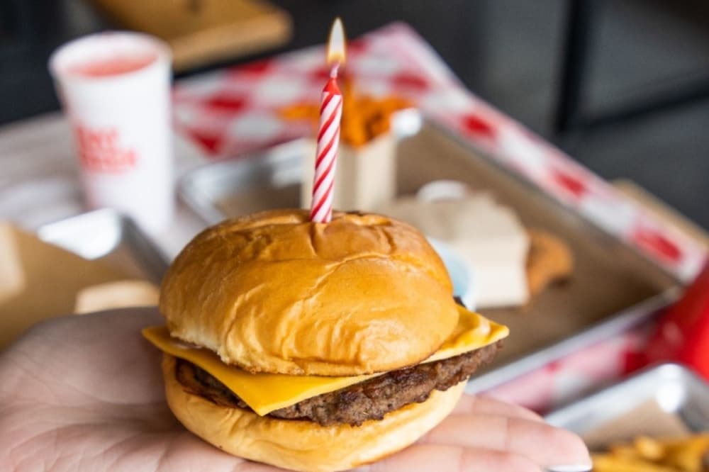 3 Houston-area locations to celebrate Hat Creek Burger Co.'s 15th birthday