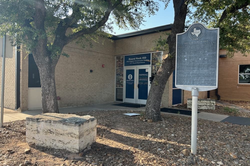 Round Rock ISD officials choose volunteer policy for local chaplains