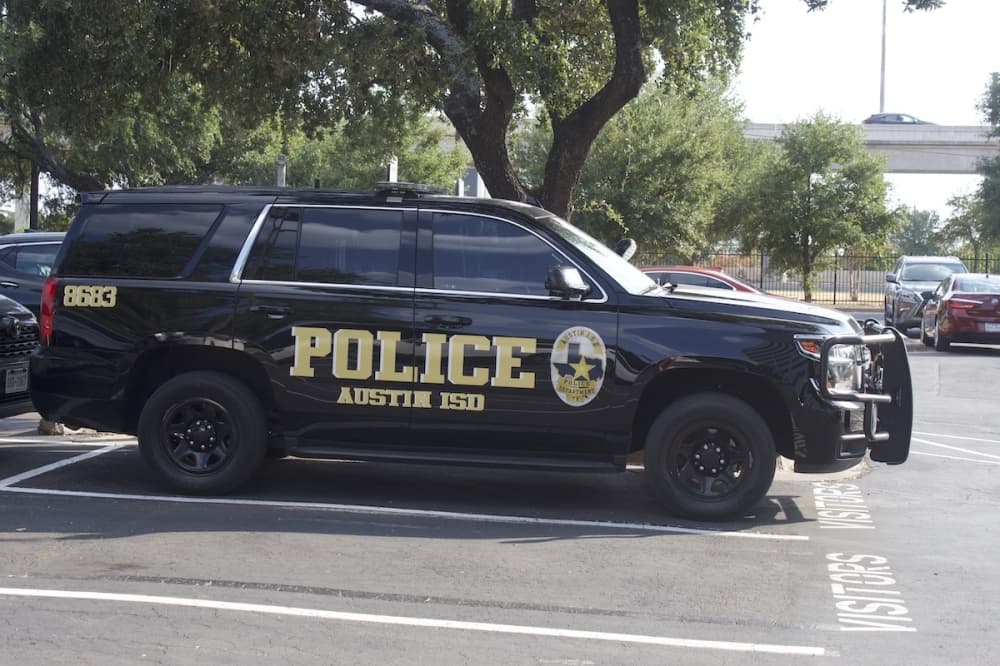 Austin ISD to place at least 1 armed officer at each school