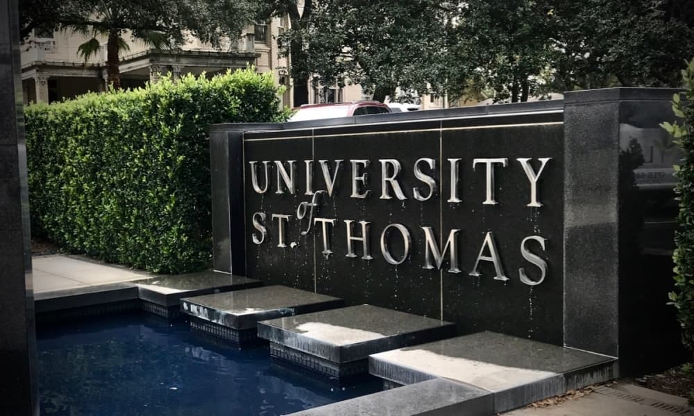 University of St. Thomas opens 3rd accelerated nursing program site in Sugar Land
