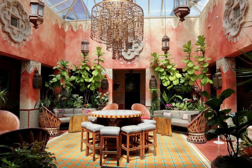 Fonda San Miguel building interior