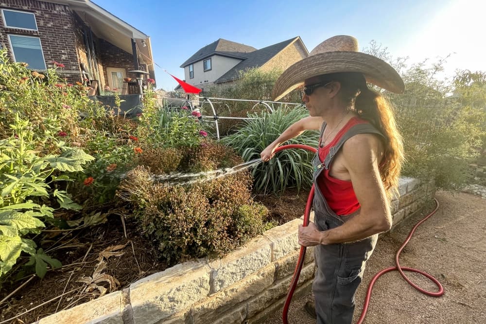 Water restrictions remain as drought persists in Cedar Park, Austin