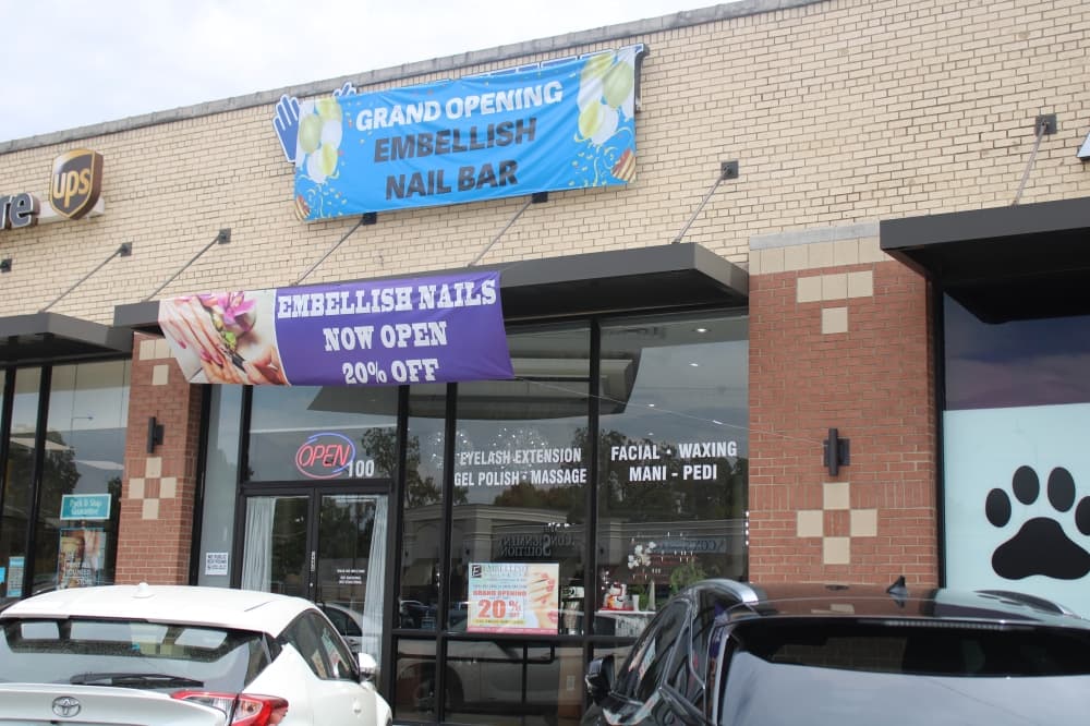 Embellish Nail & Bar offering salon services in Dallas