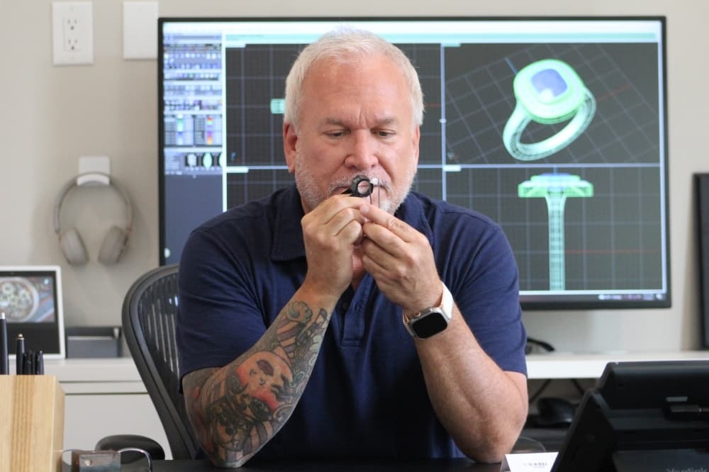 Custom jewelry maker Dean Fredrick brings decades of experience to New Braunfels