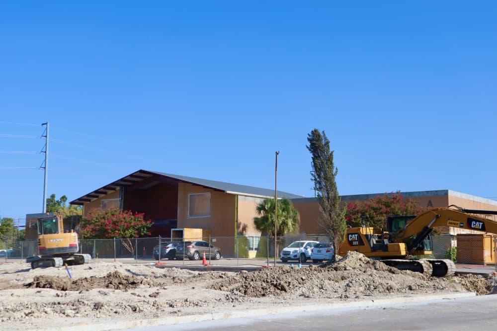 1900 E Howard Ln construction site