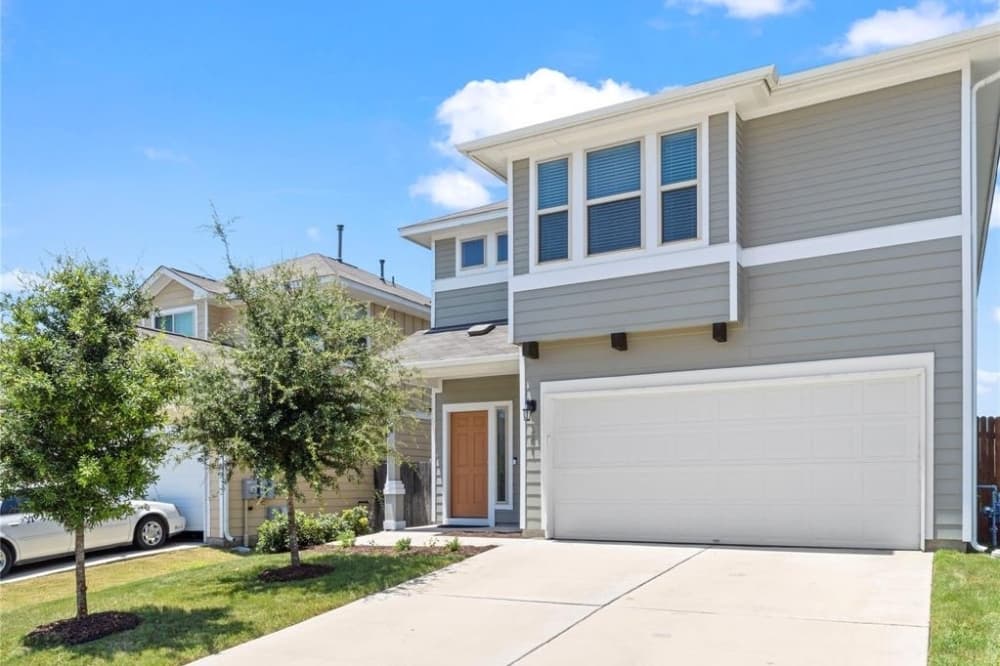 Year-over-year home prices slightly decrease across Hays County