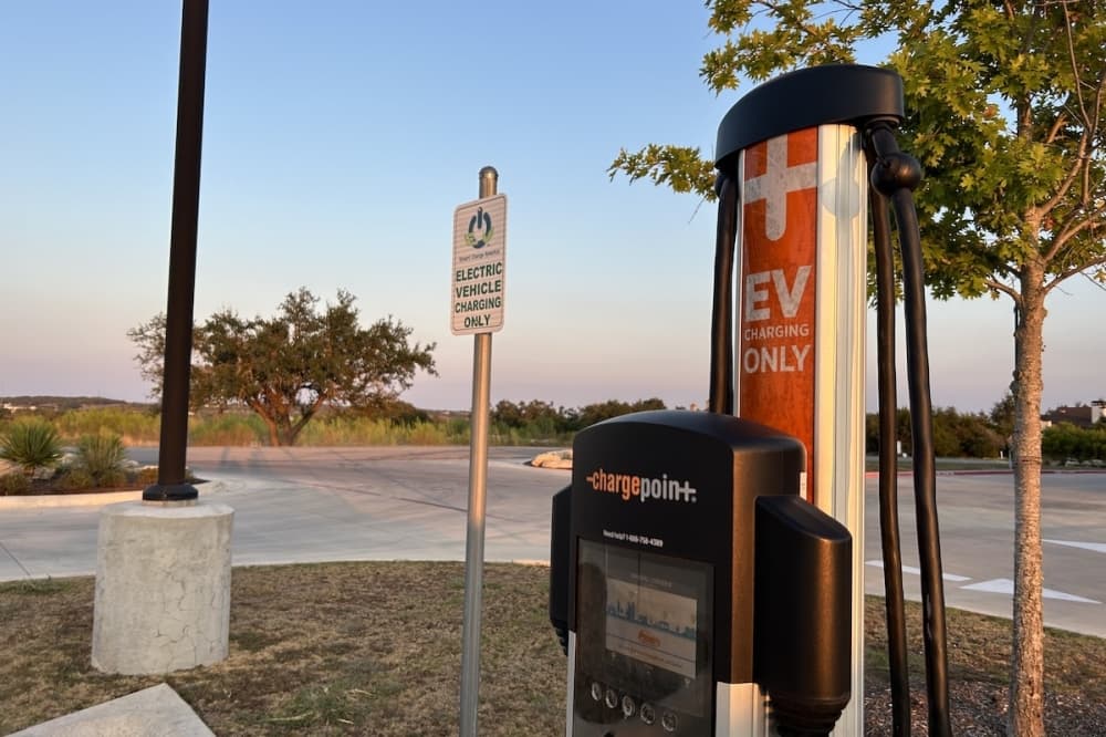 Eanes ISD to consider using Teslas as police vehicles