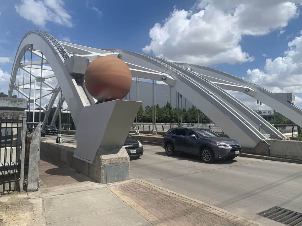 Houston OKs funding to repair decorative lights on Southwest Freeway bridges