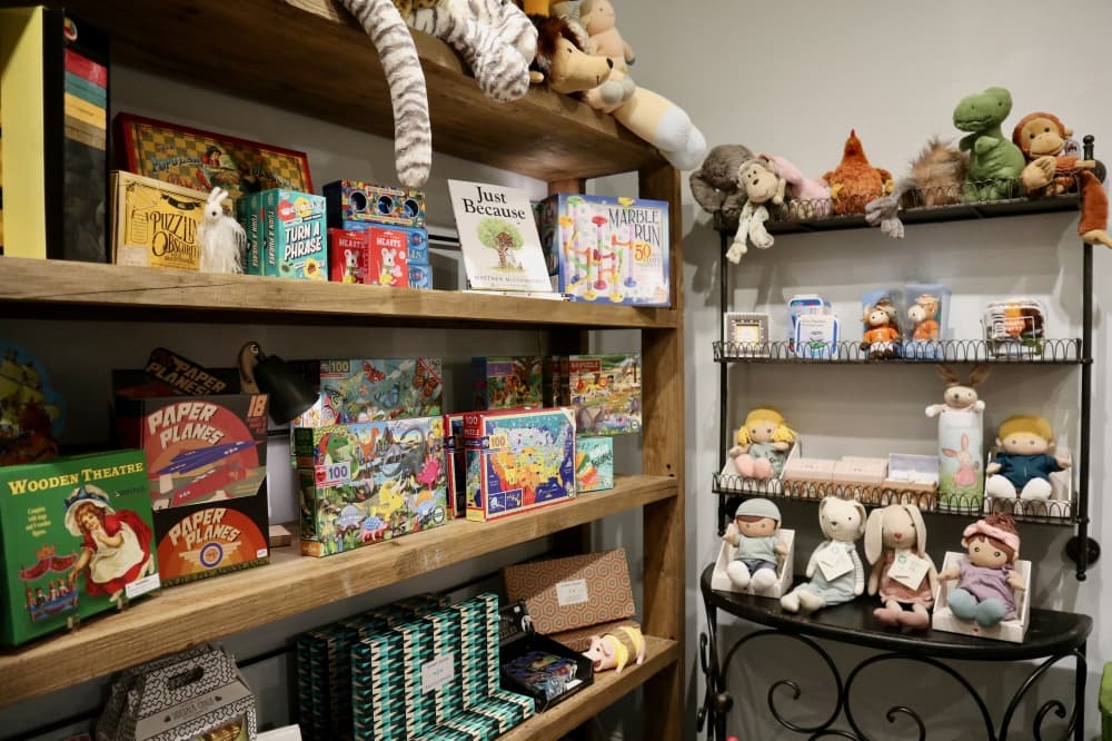 children's games, clothing and decor