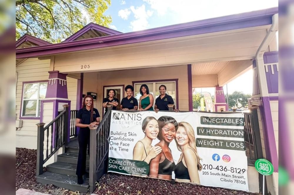 A'nis Aesthetics celebrates relocation to larger space in Old Town Cibolo